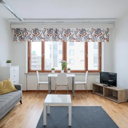 호텔 Kotimaailma 요엔수