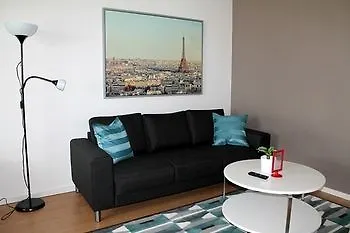 호텔 Kotimaailma 요엔수